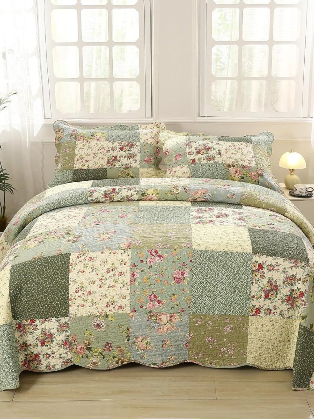 Boho Patchwork Cotton Quilted Bedspread Quilt Set Queen Size 3 Pieces Soft Rever